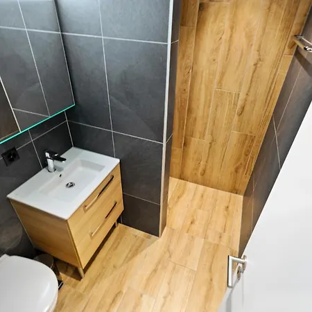 Lägenhet Renove Avec Sauna Prive *